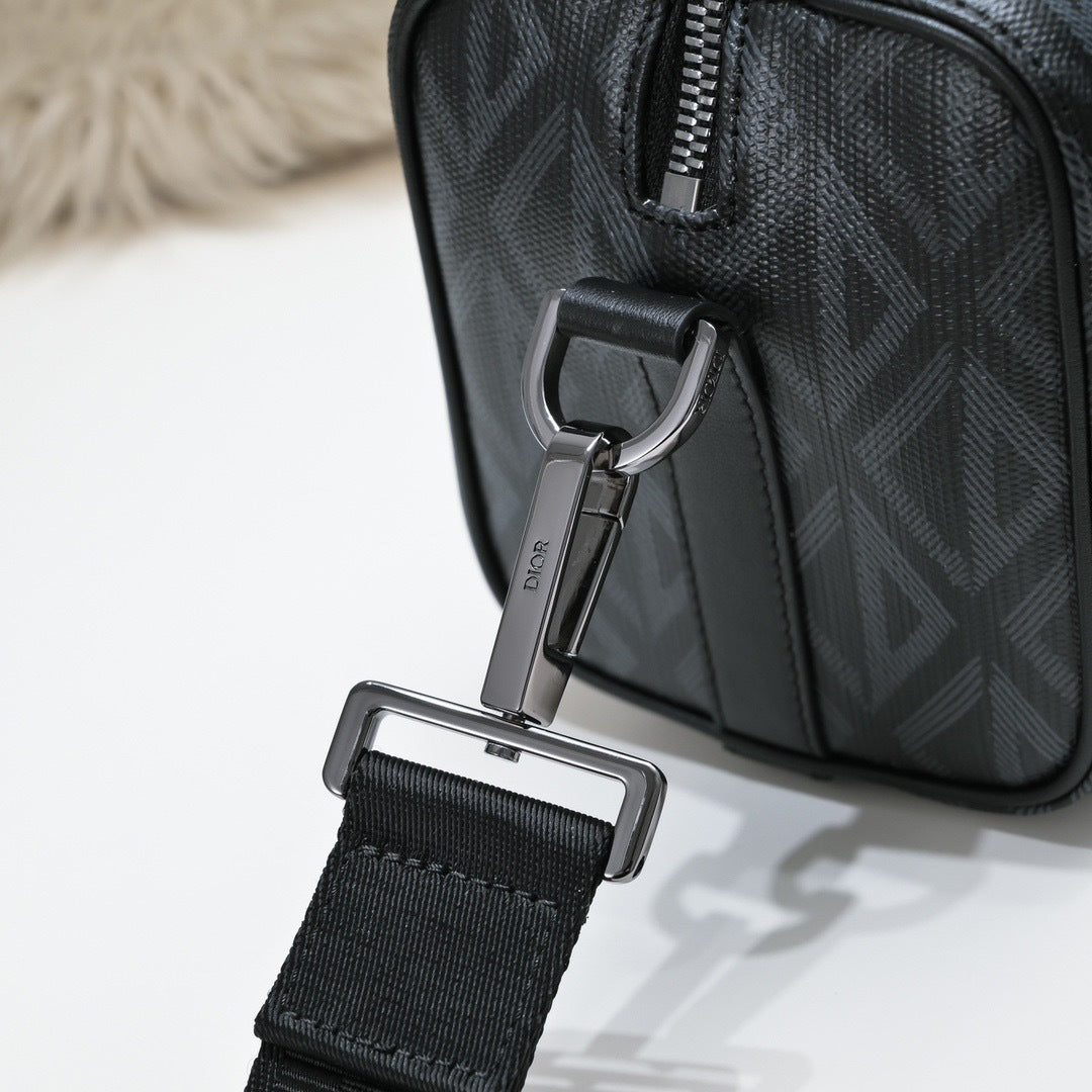 DIOR MESSENGER BAG