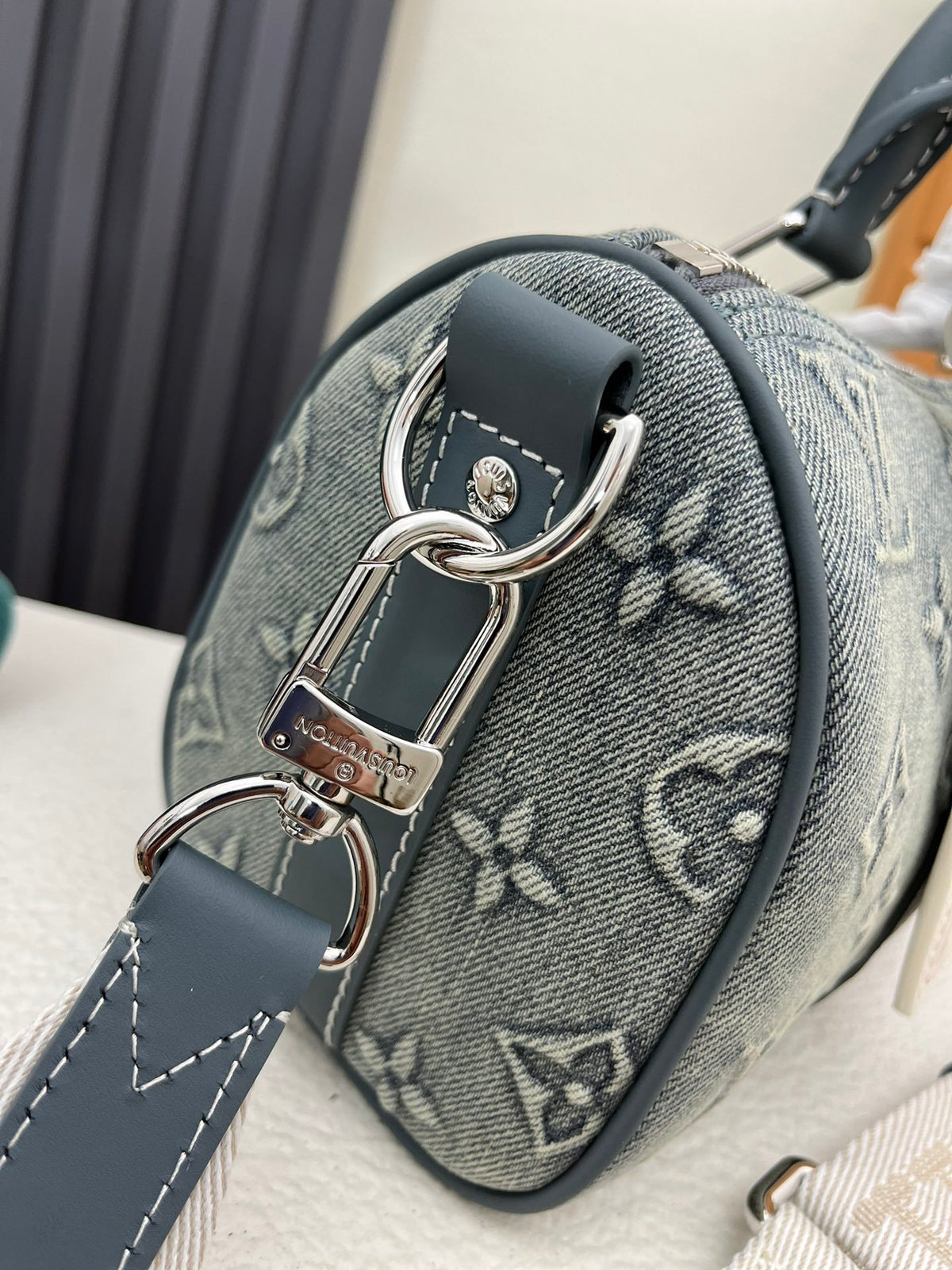 LV WOMENS BAG