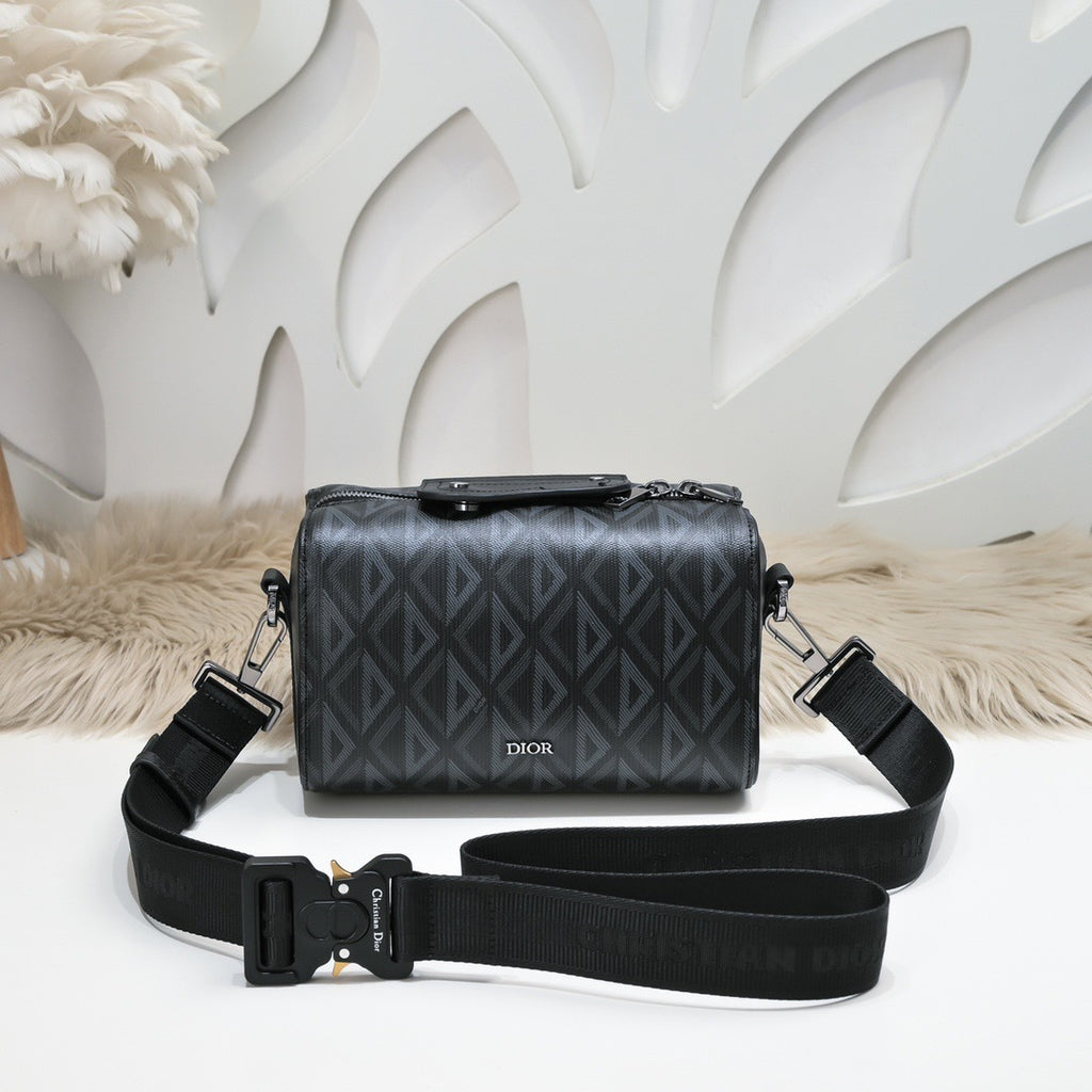 DIOR MESSENGER BAG