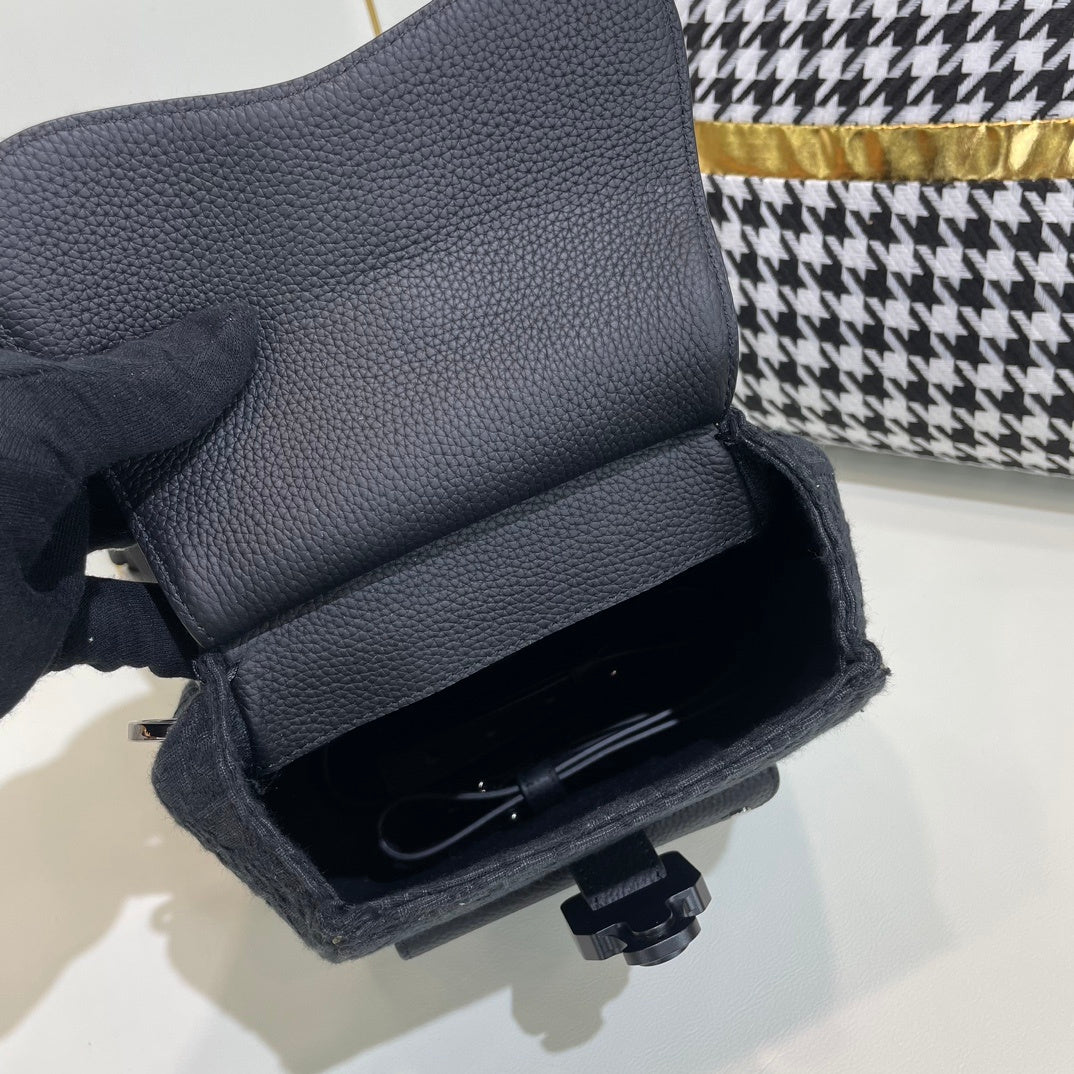 DIOR MESSENGER BAG