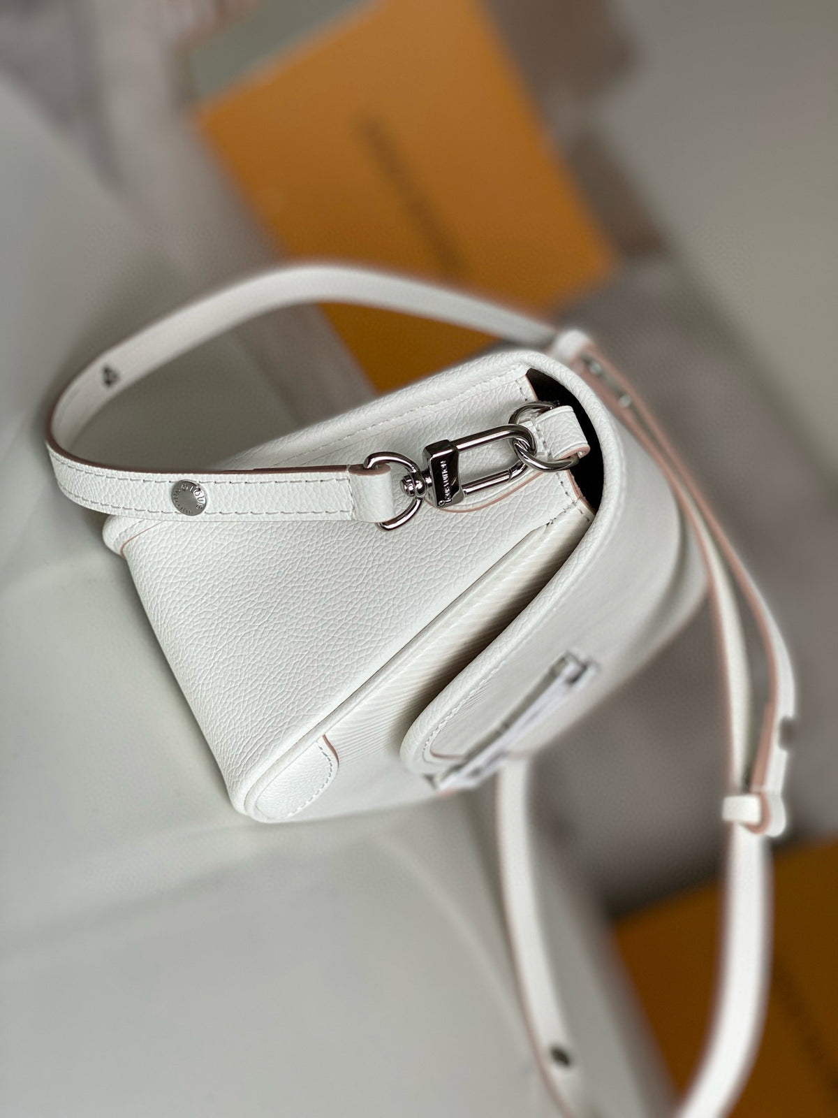 LV WOMENS BAG