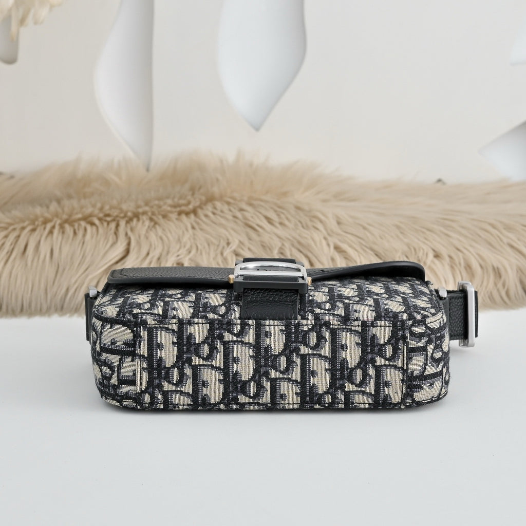 DIOR MESSENGER BAG