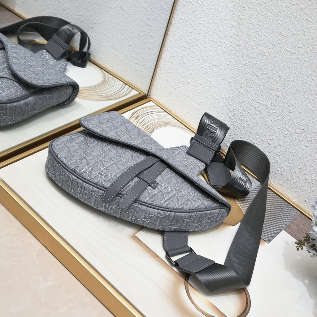 DIOR MESSENGER BAG