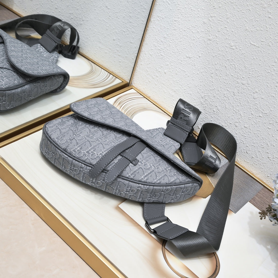 DIOR MESSENGER BAG