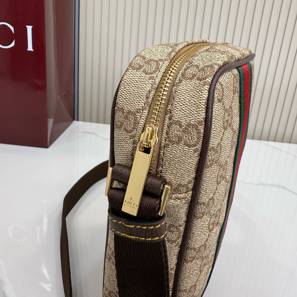 GUCCI MESSENGER BAG