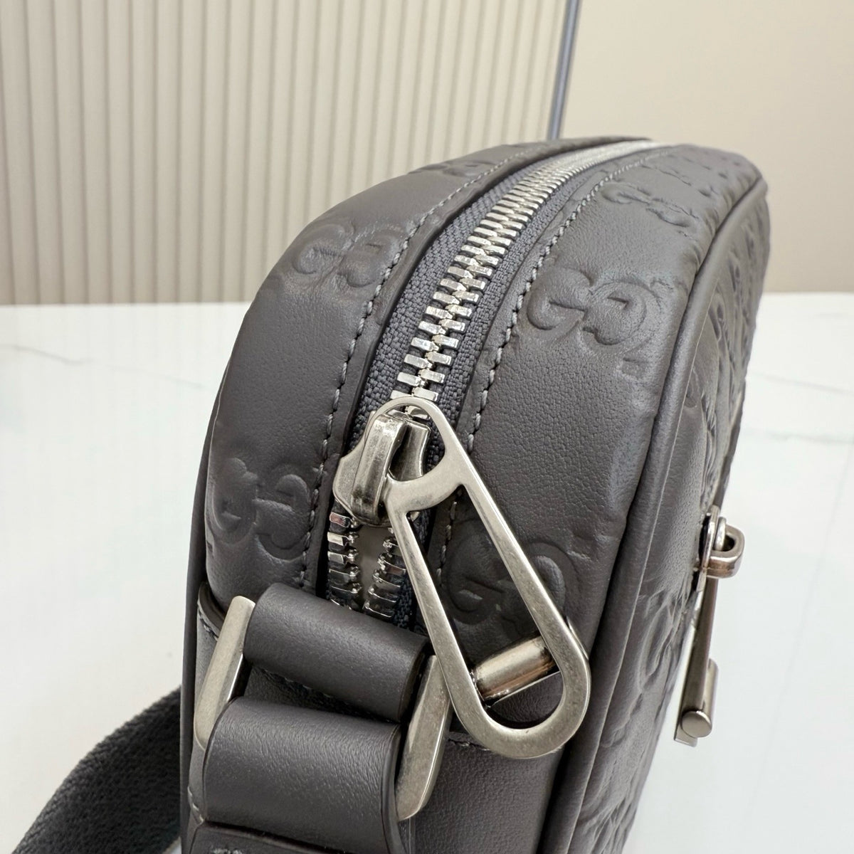 GUCCI MESSENGER BAG