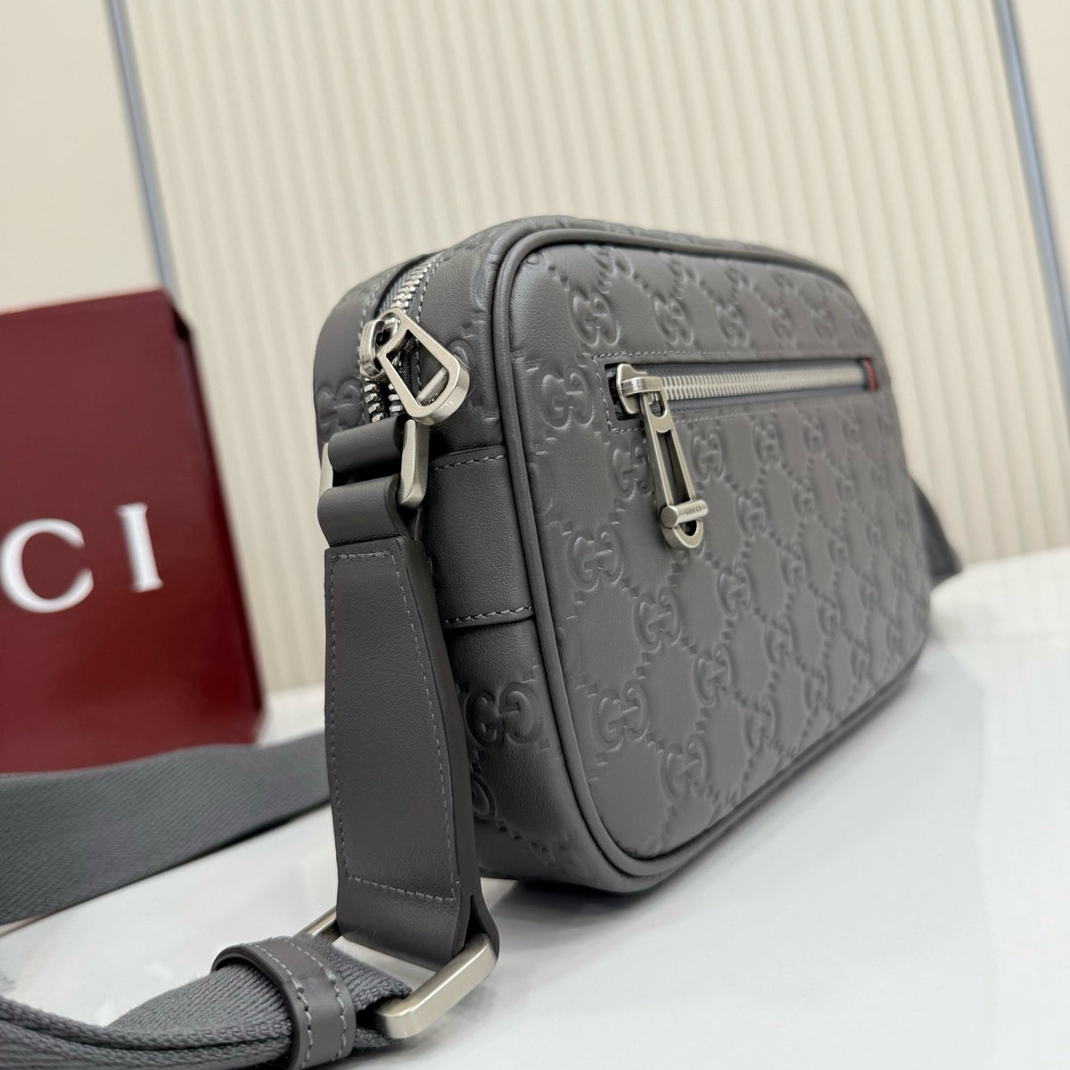 GUCCI MESSENGER BAG
