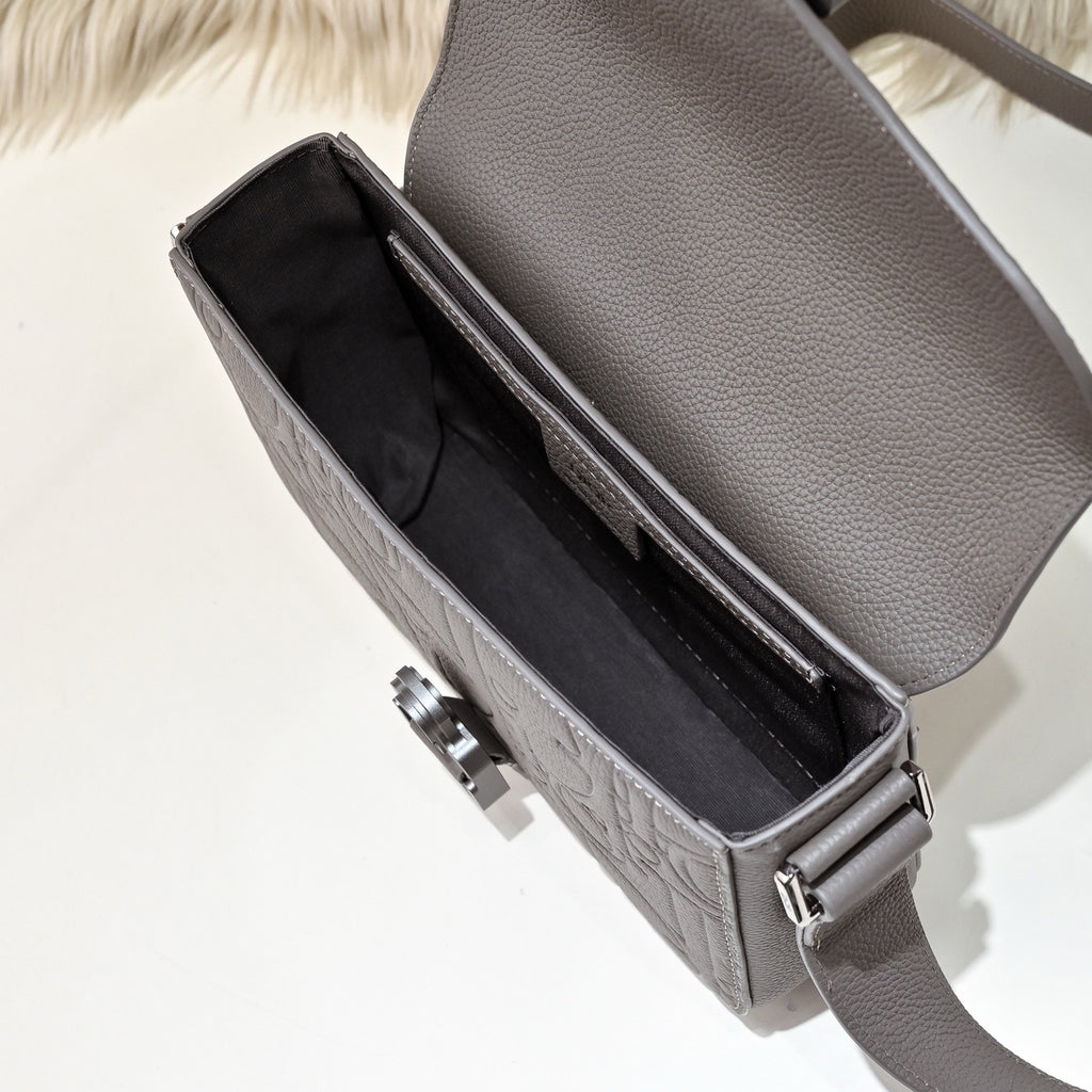 DIOR MESSENGER BAG