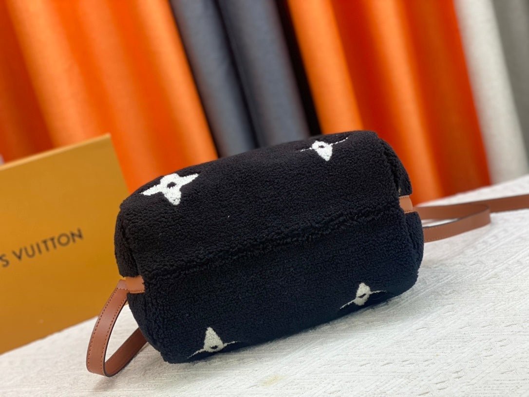 LV WOMENS BAG