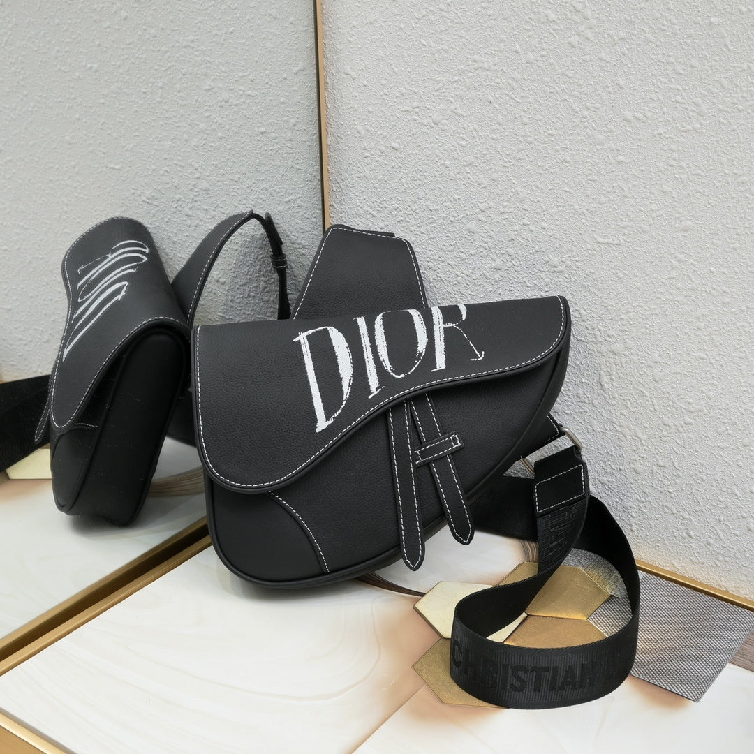 DIOR MESSENGER BAG