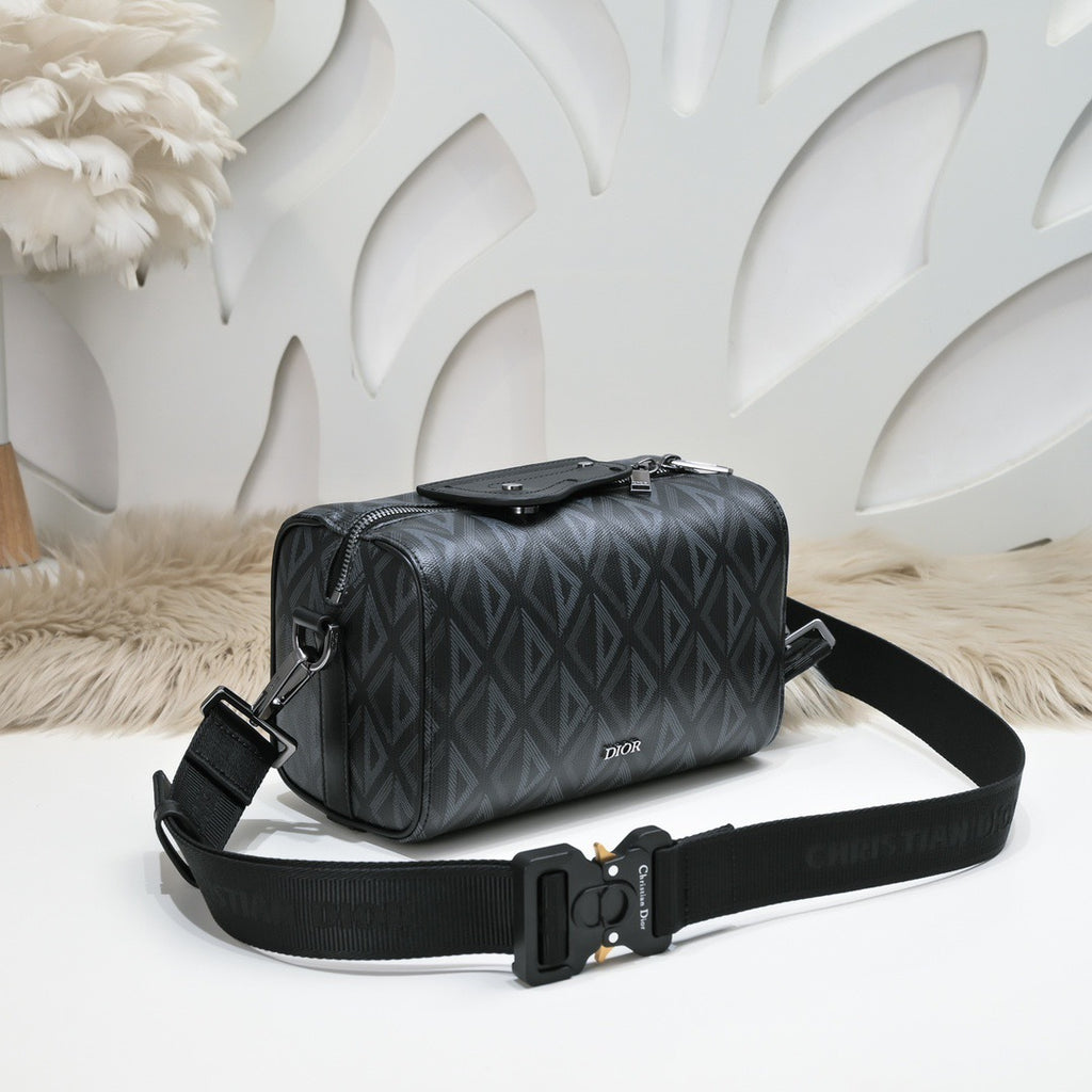 DIOR MESSENGER BAG