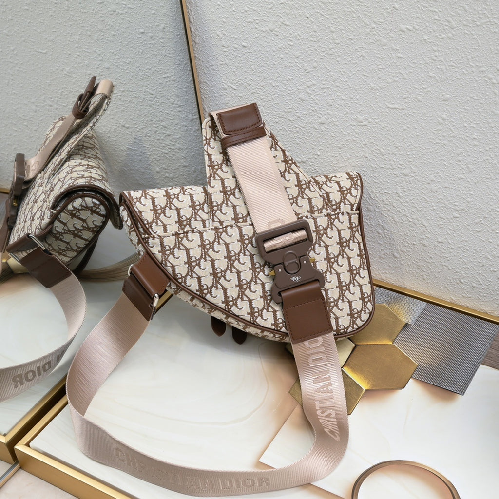 DIOR MESSENGER BAG