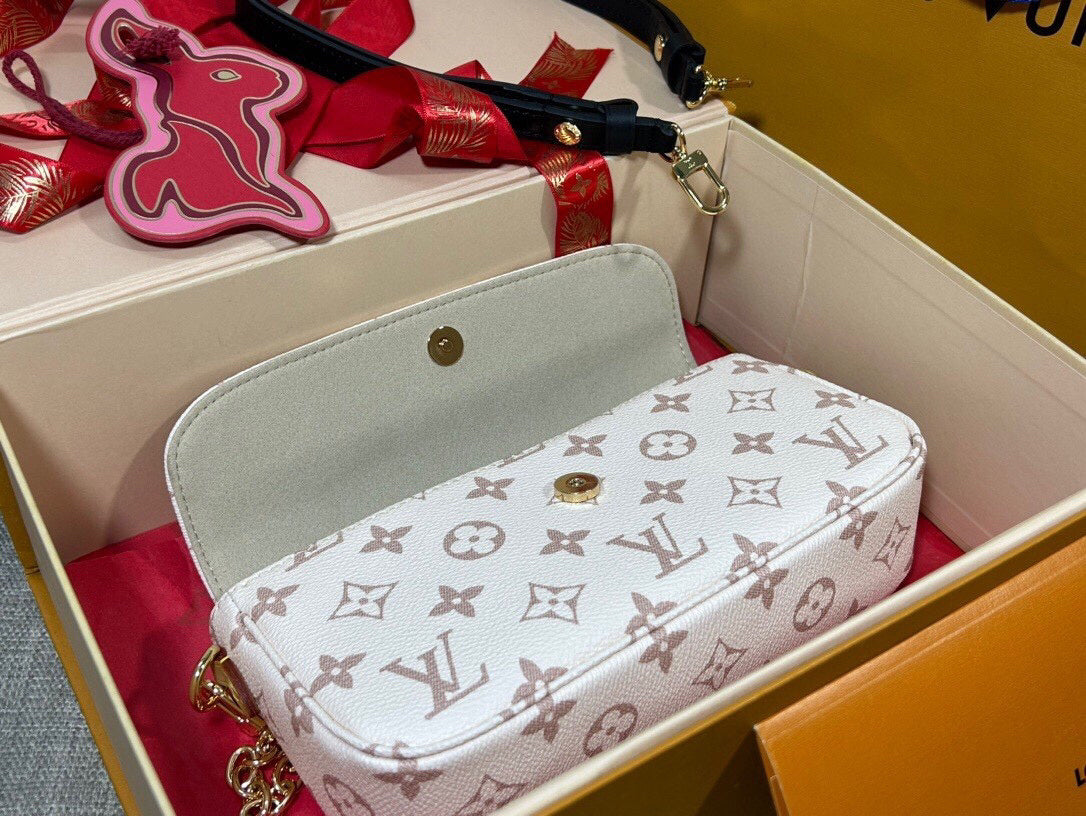 LV WOMENS BAG