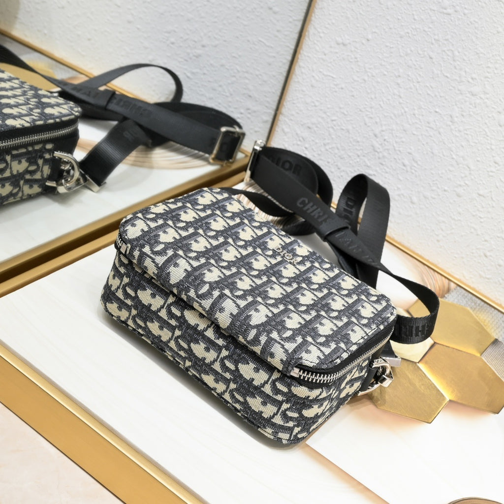 DIOR MESSENGER BAG