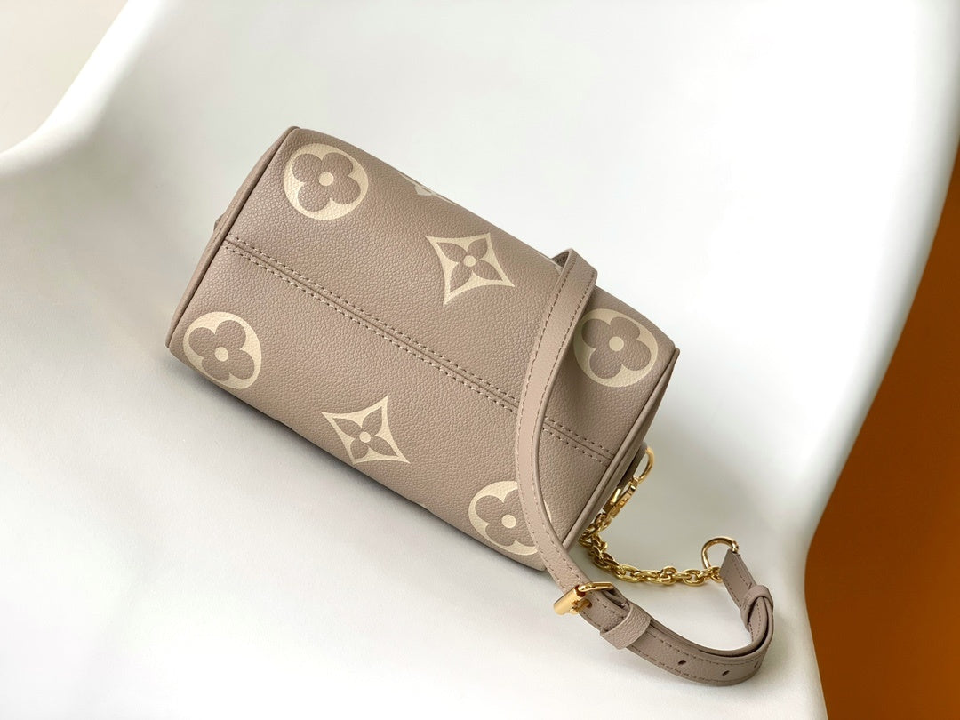 LV WOMENS BAG
