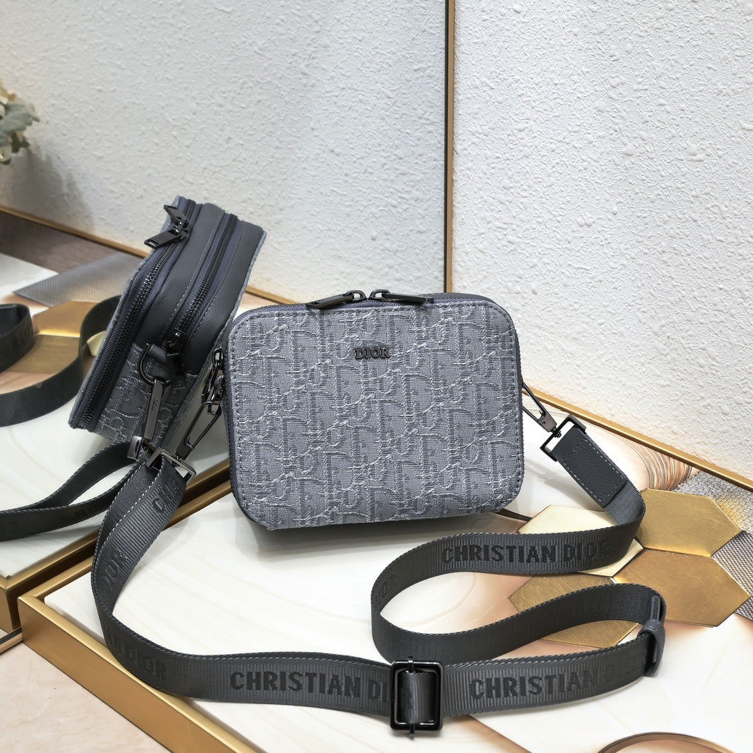 DIOR MESSENGER BAG