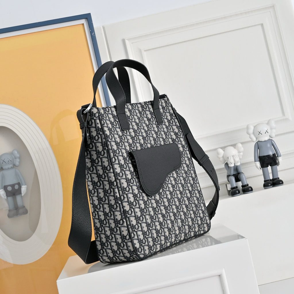 DIOR MESSENGER BAG