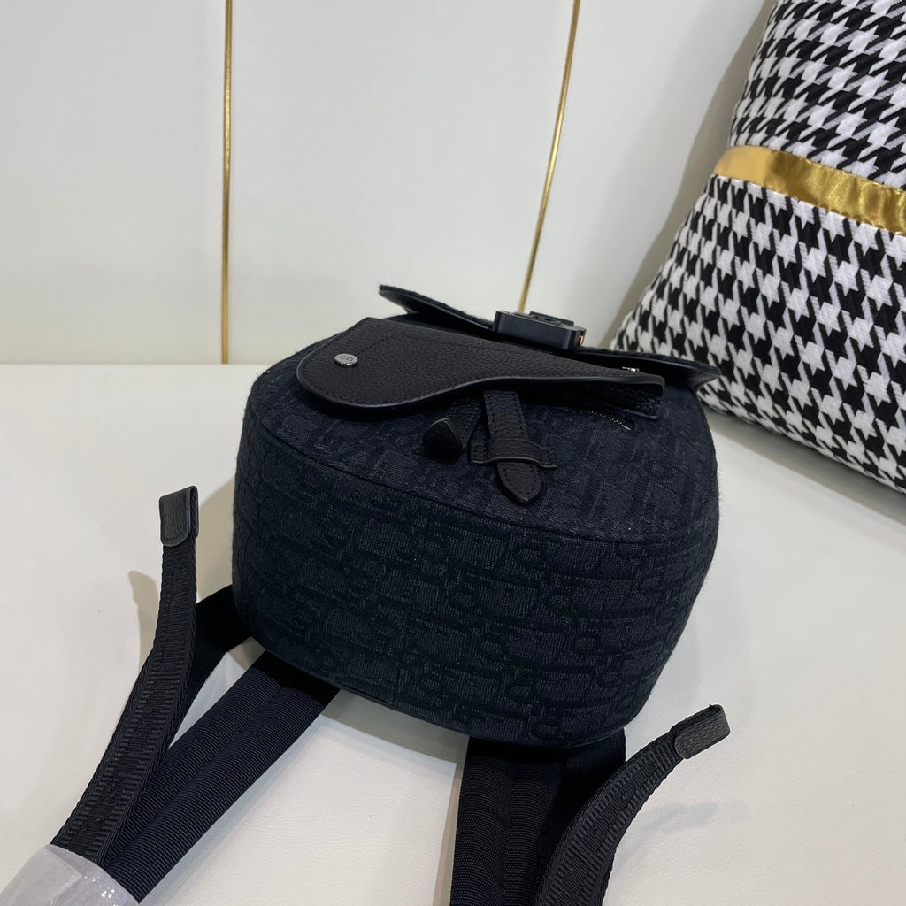 DIOR MESSENGER BAG