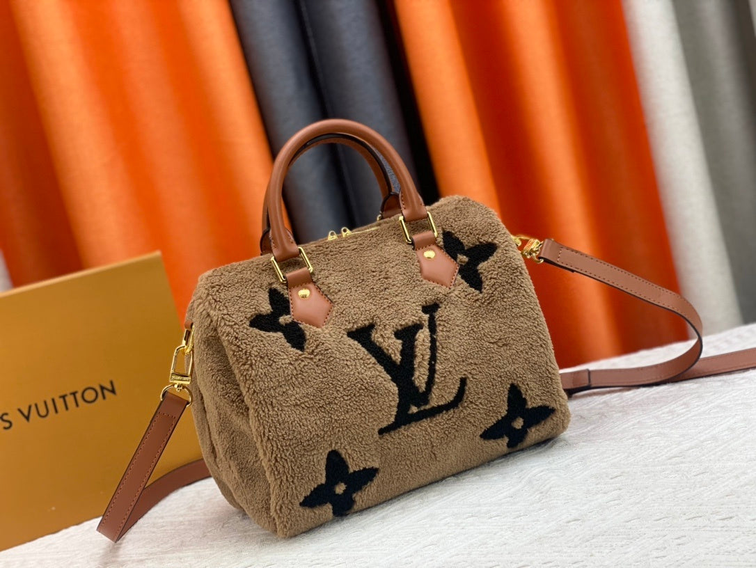 LV WOMENS BAG