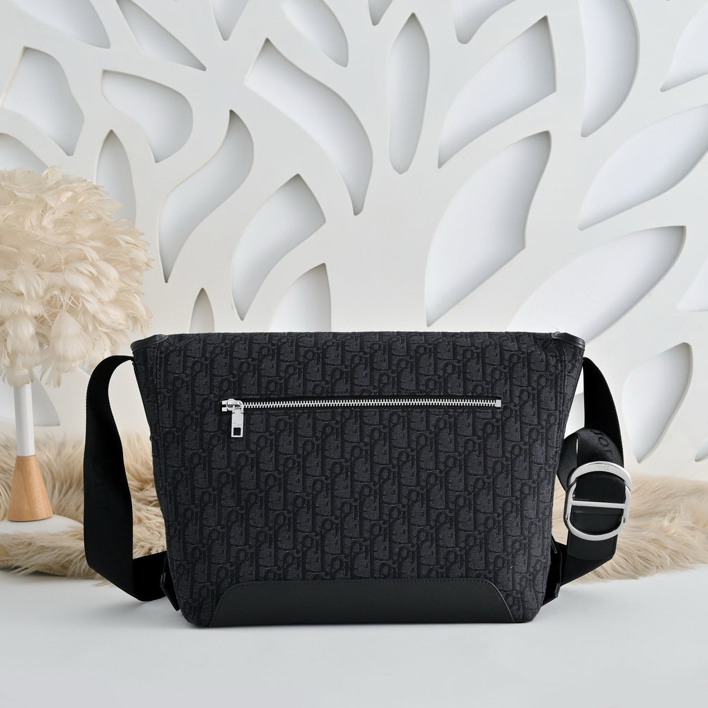 DIOR MESSENGER BAG