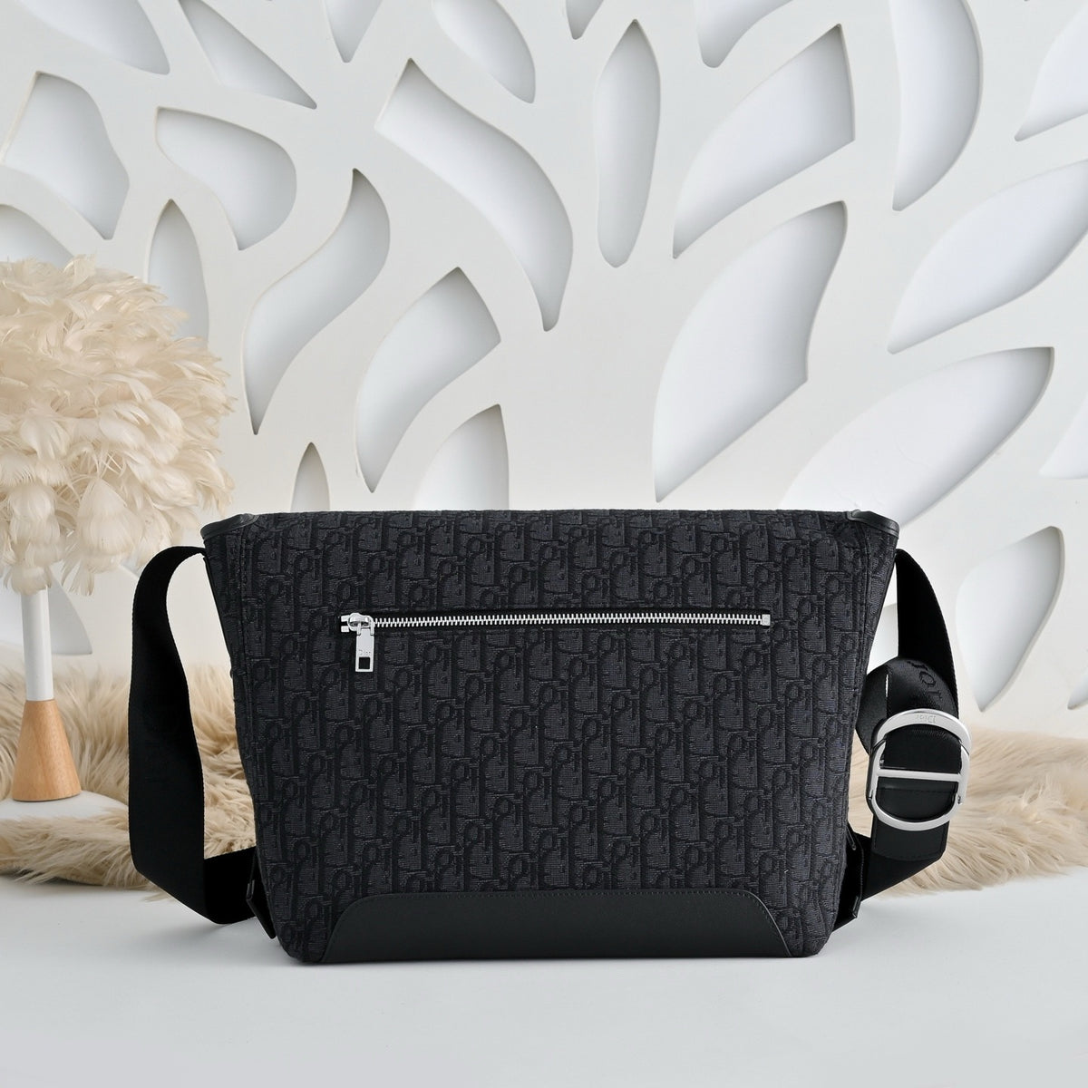 DIOR MESSENGER BAG