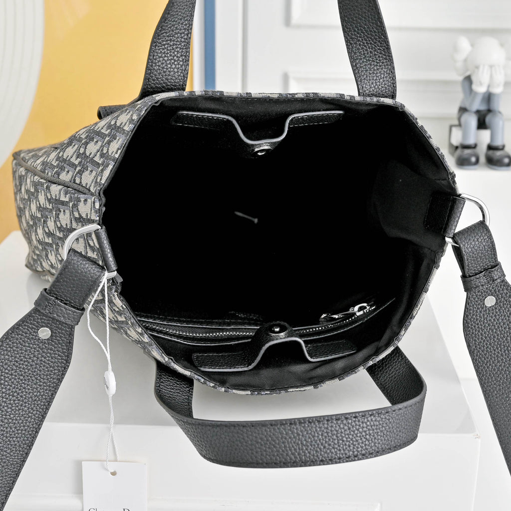 DIOR MESSENGER BAG
