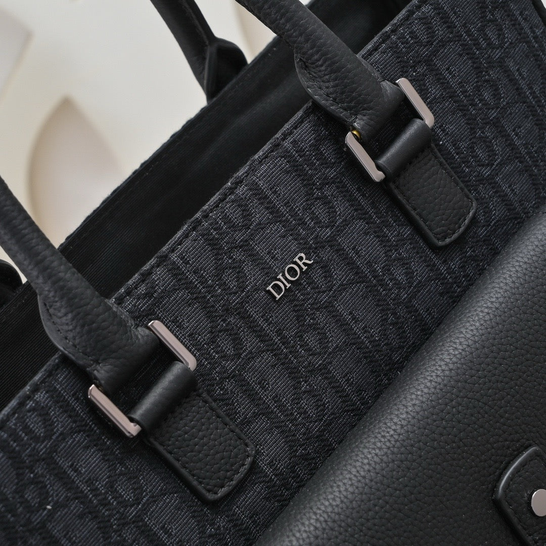 DIOR MESSENGER BAG