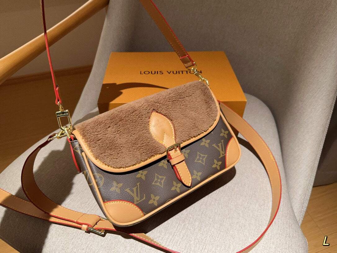 LV WOMENS BAG