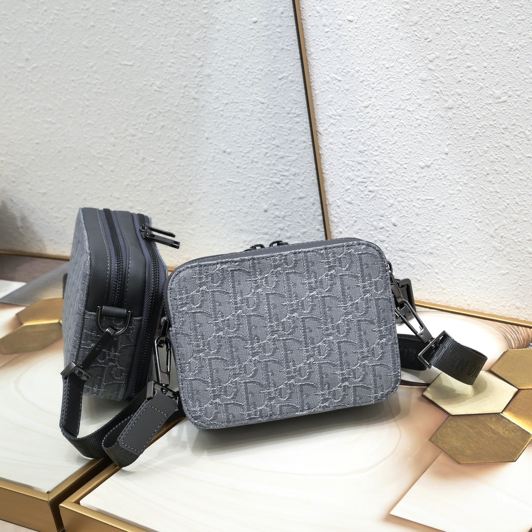 DIOR MESSENGER BAG