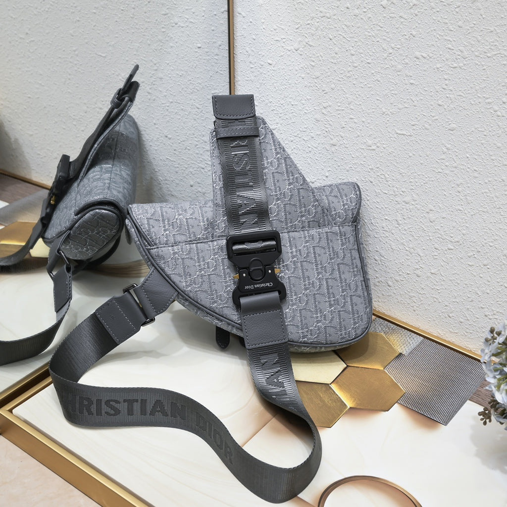 DIOR MESSENGER BAG