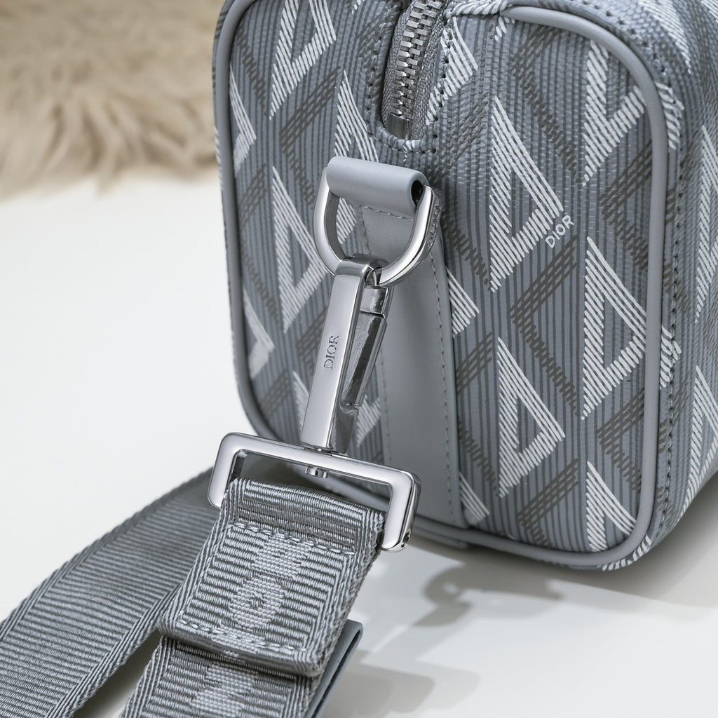DIOR MESSENGER BAG
