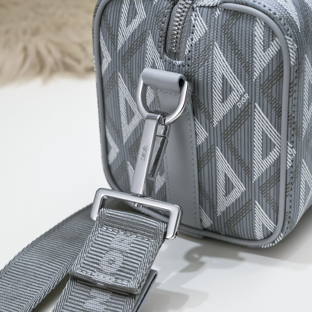 DIOR MESSENGER BAG