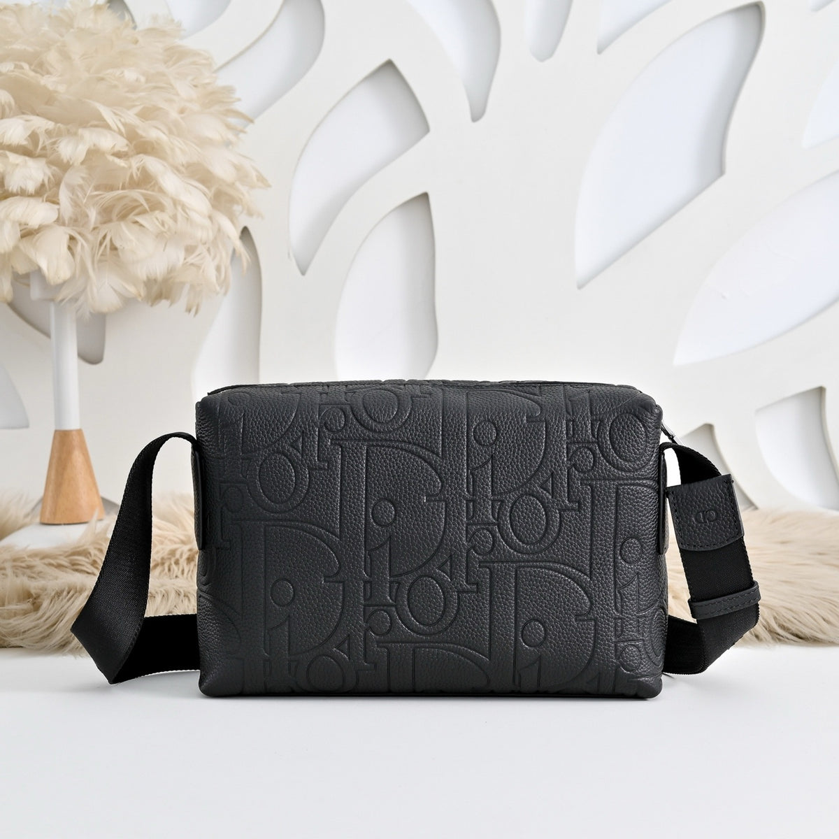 DIOR MESSENGER BAG