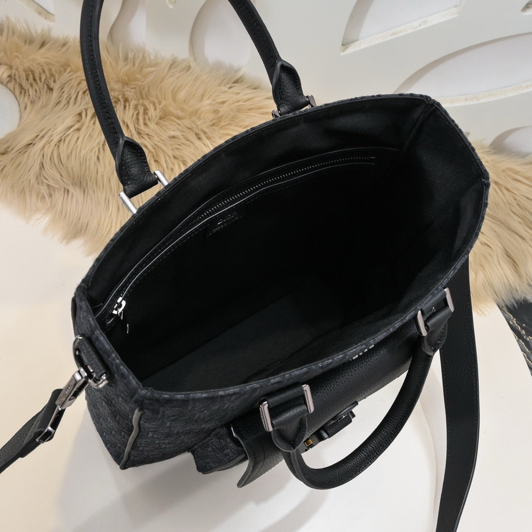 DIOR MESSENGER BAG