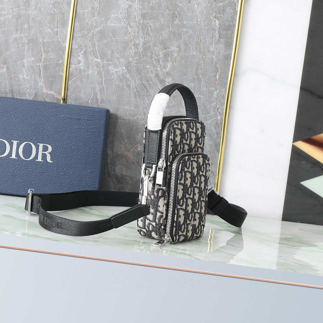 DIOR MESSENGER BAG
