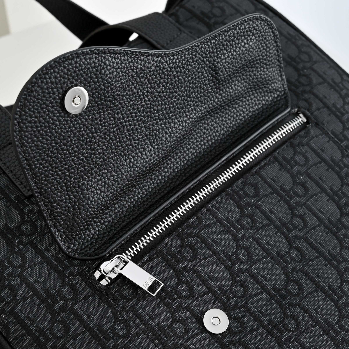 DIOR MESSENGER BAG