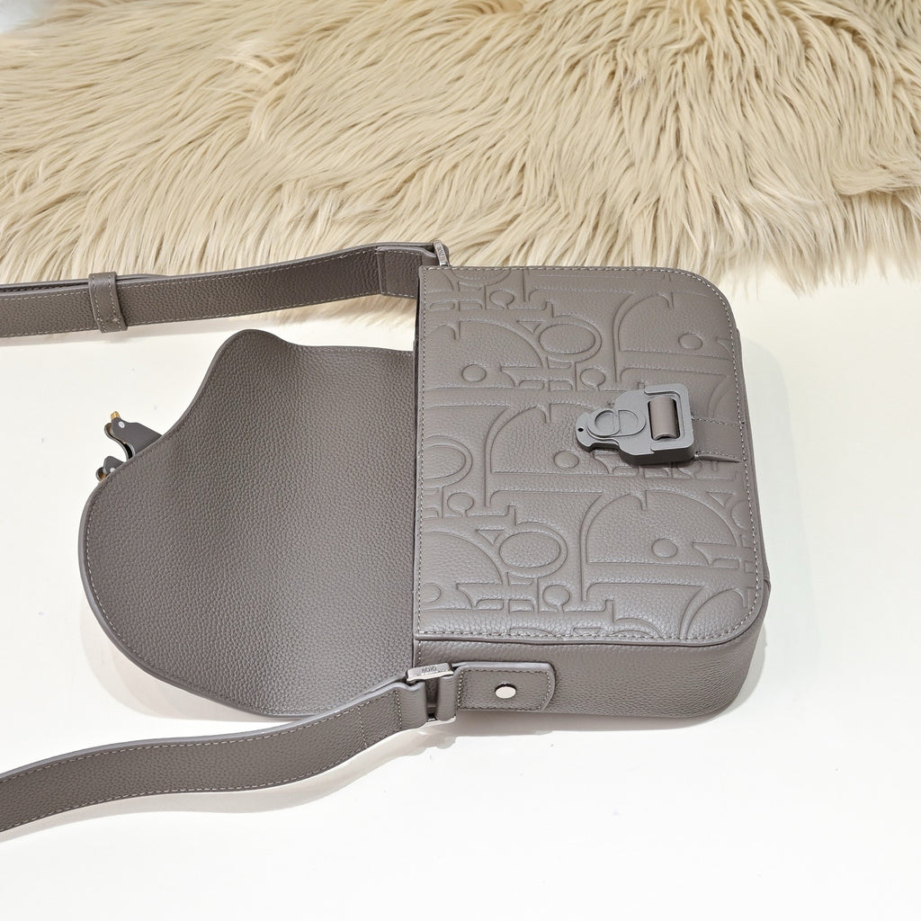 DIOR MESSENGER BAG