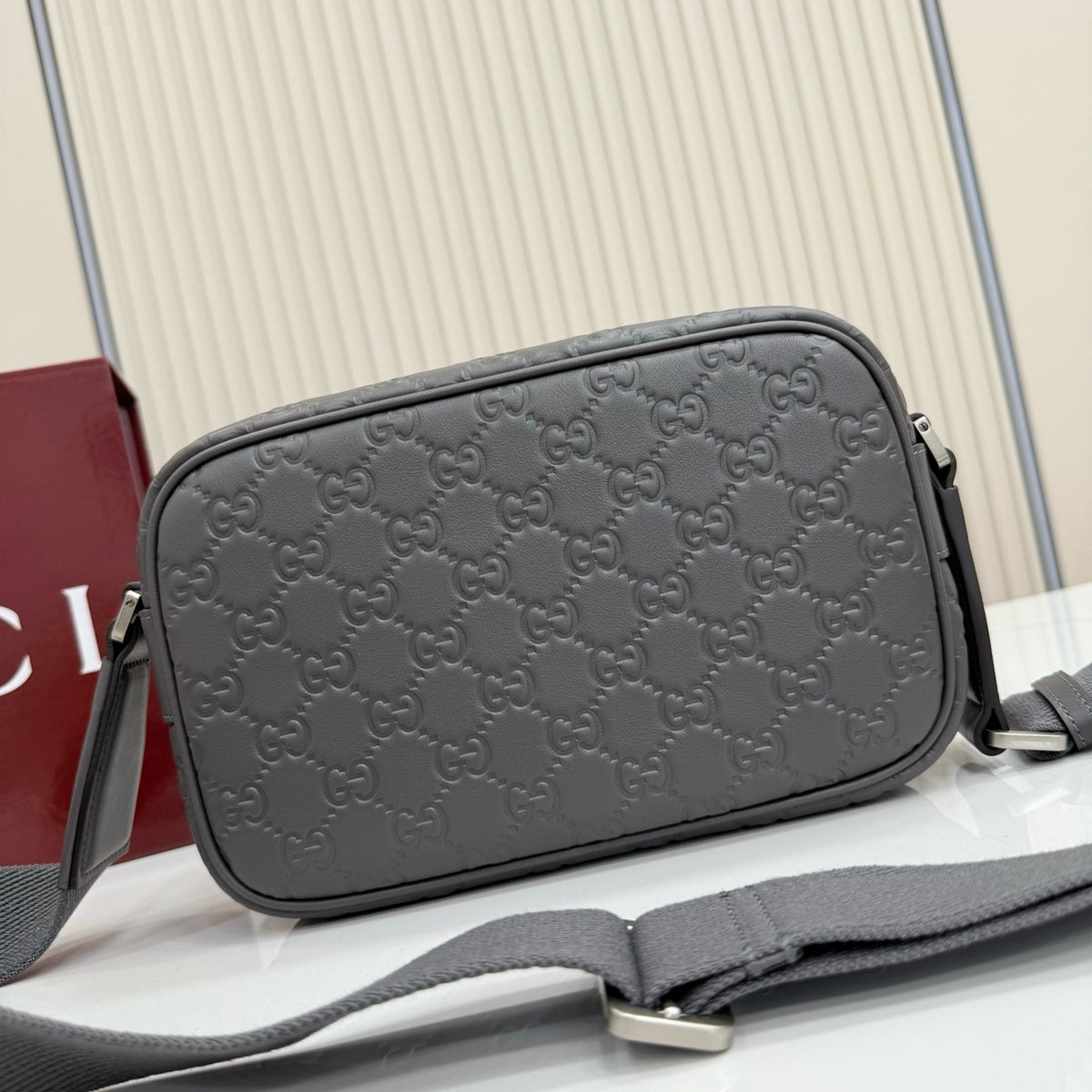 GUCCI MESSENGER BAG
