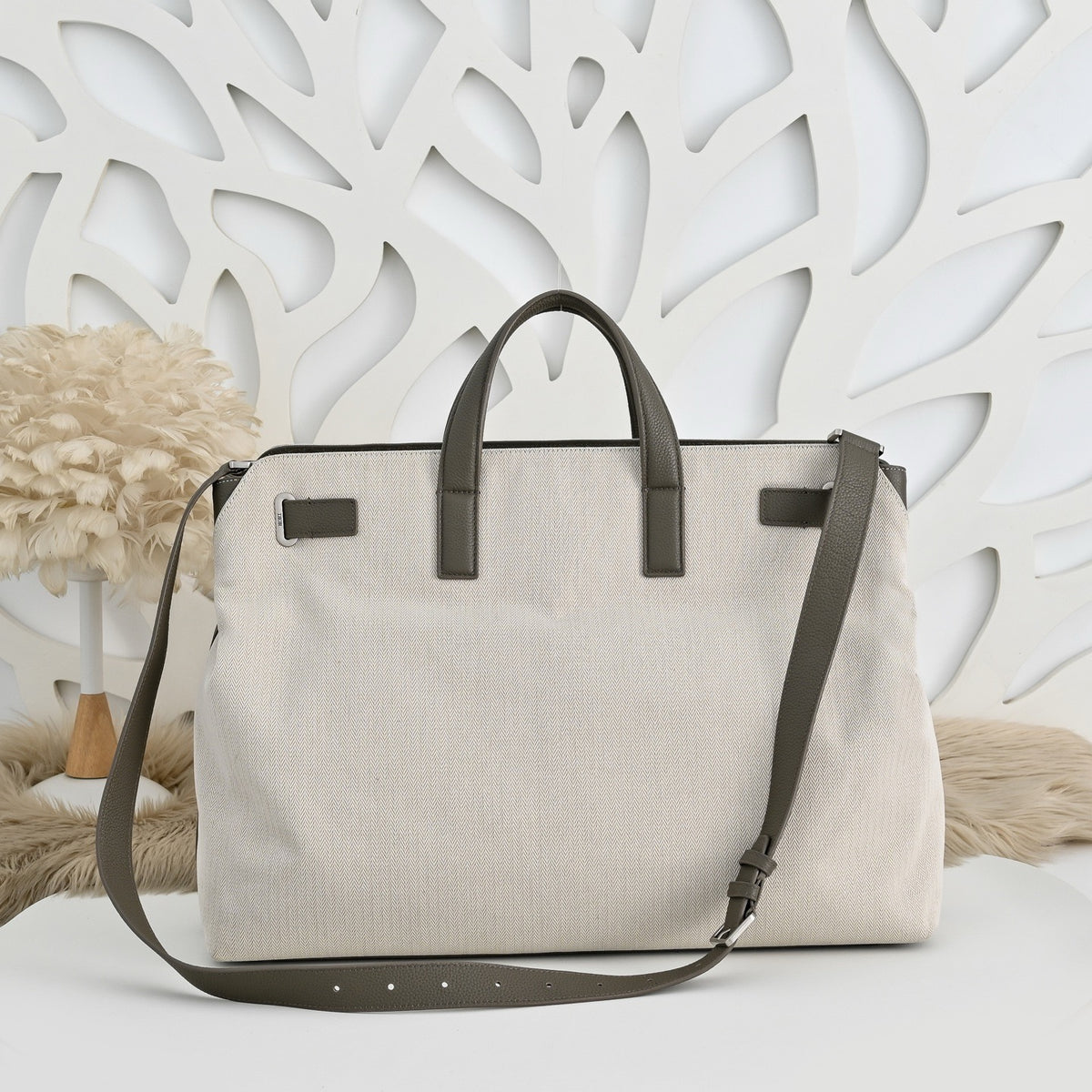 DIOR MESSENGER BAG