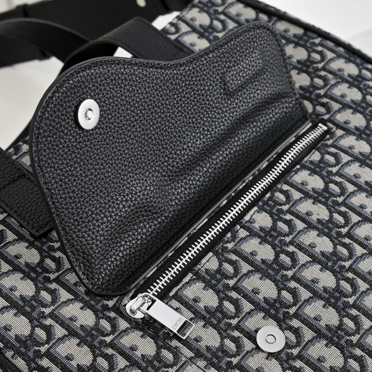 DIOR MESSENGER BAG