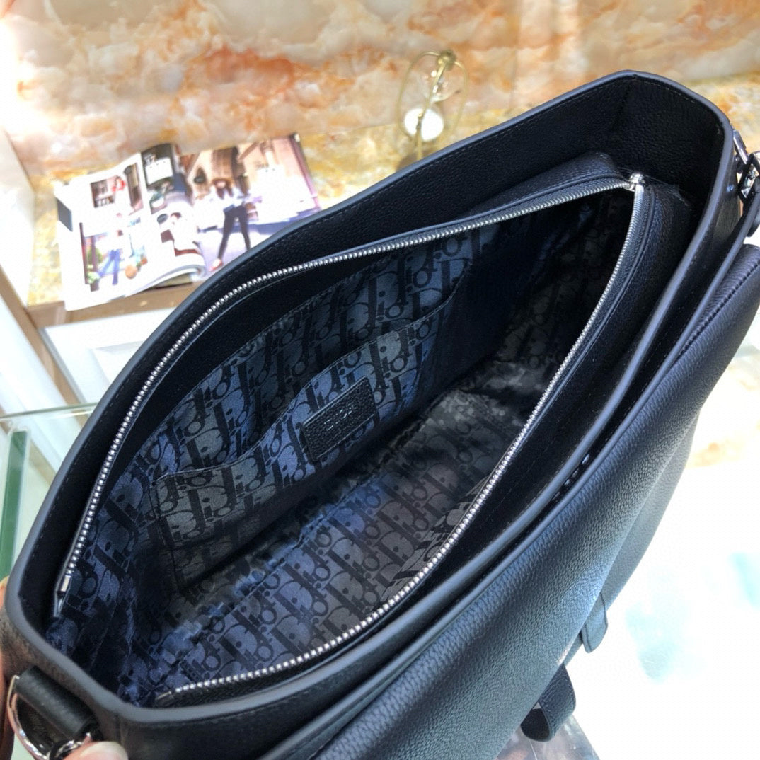 DIOR MESSENGER BAG