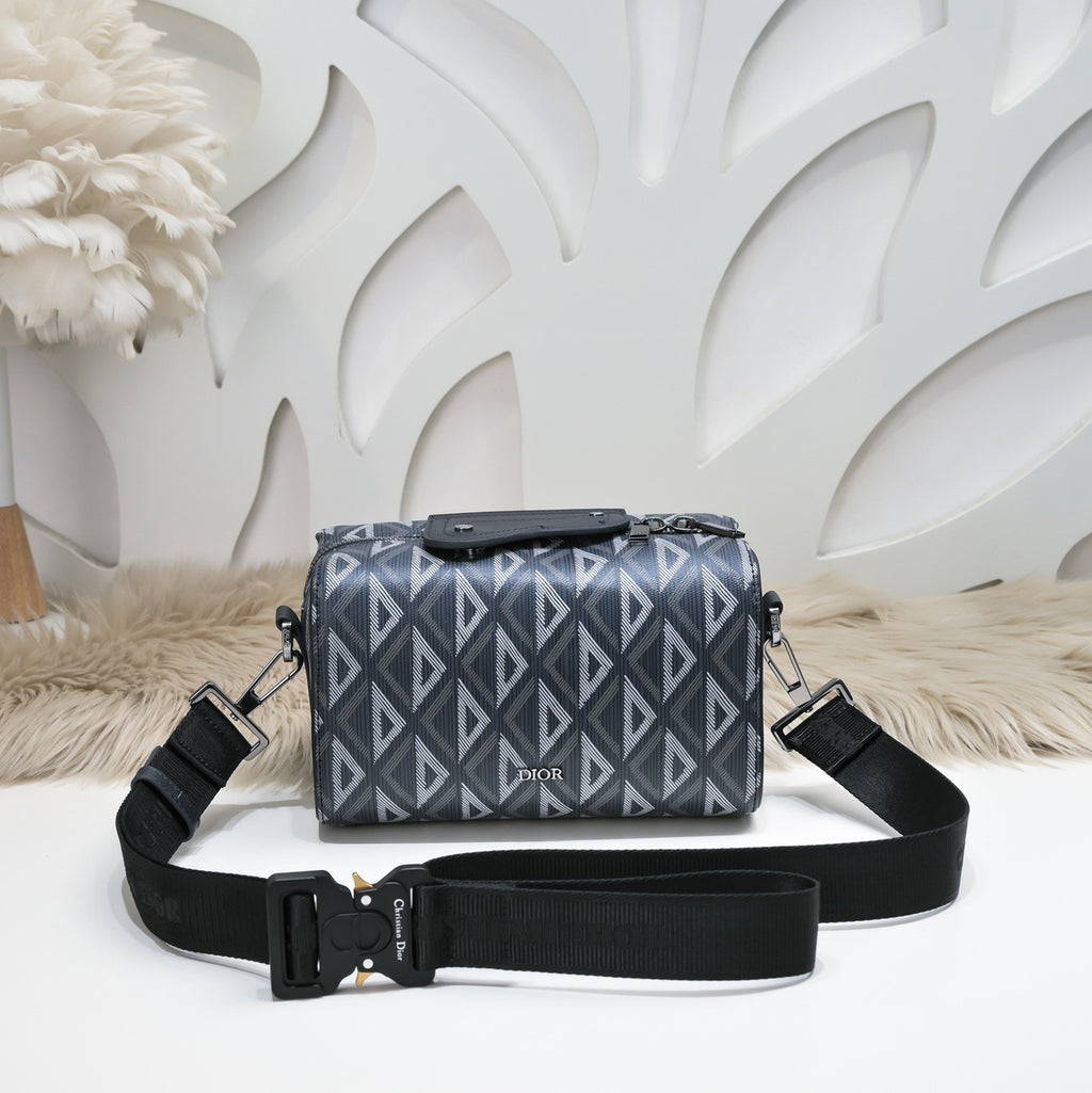 DIOR MESSENGER BAG