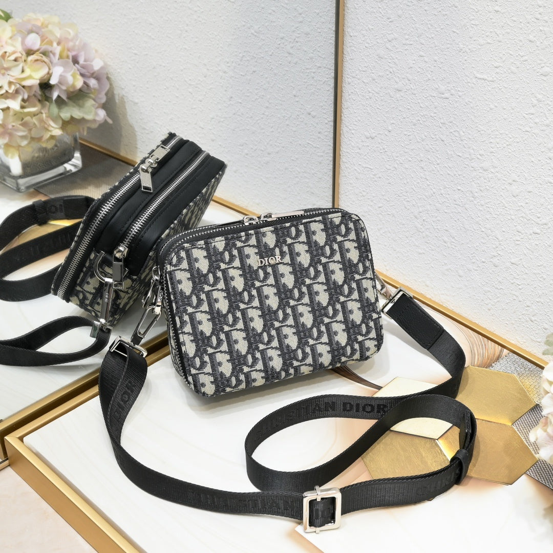 DIOR MESSENGER BAG