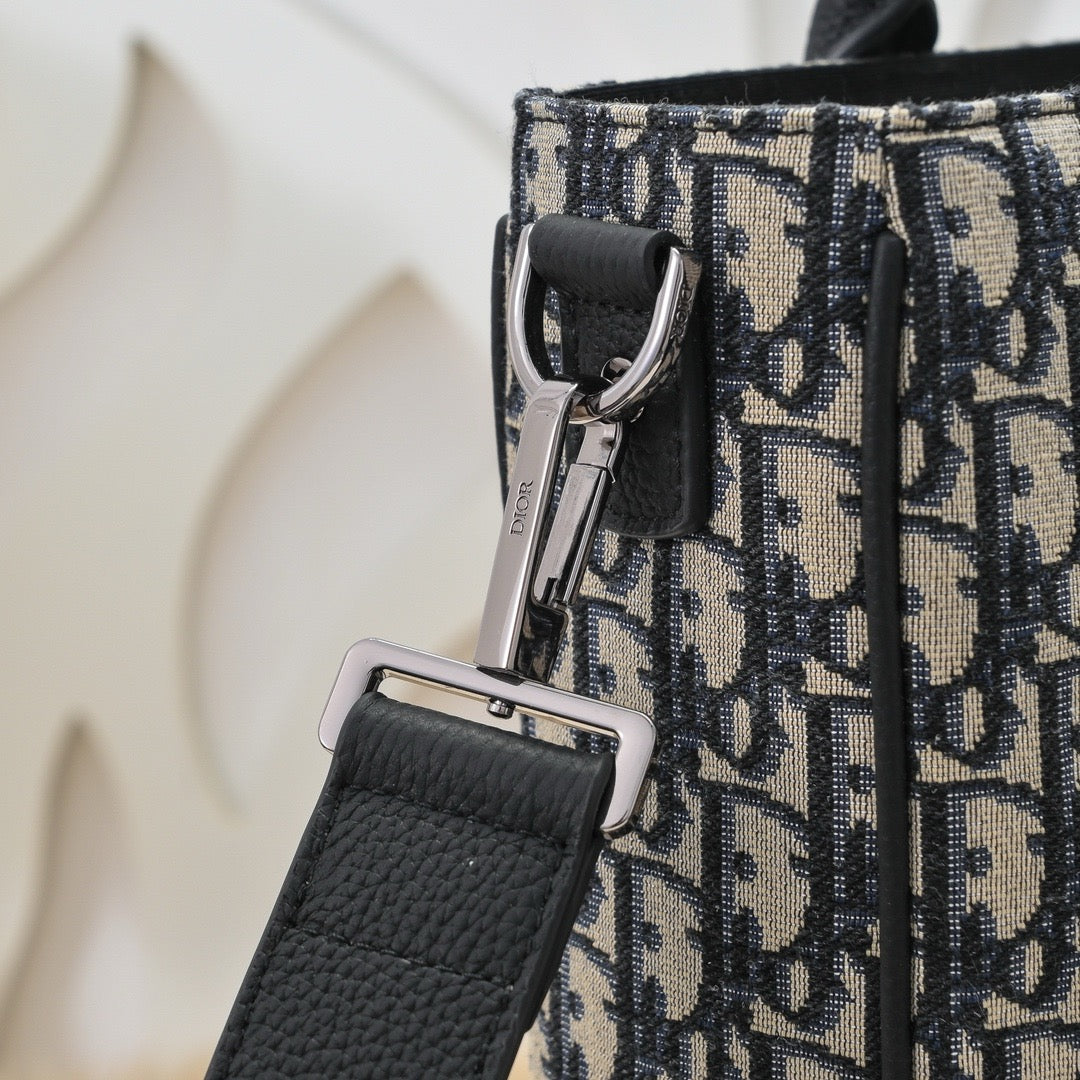 DIOR MESSENGER BAG