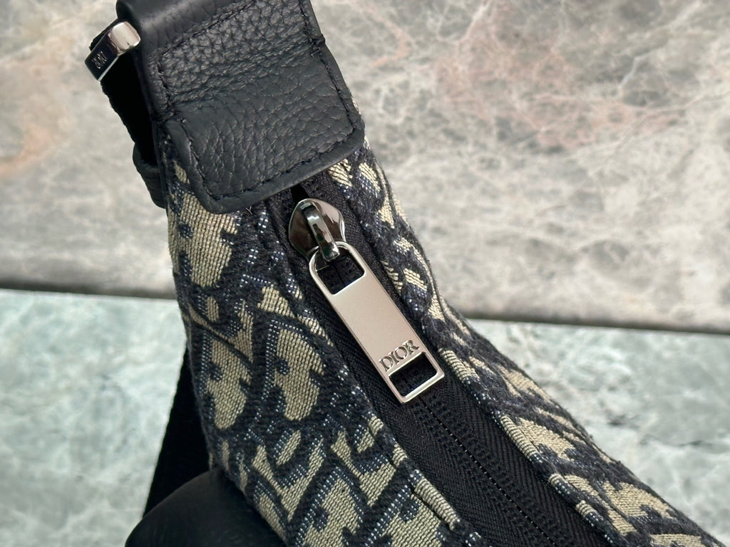 DIOR MESSENGER BAG