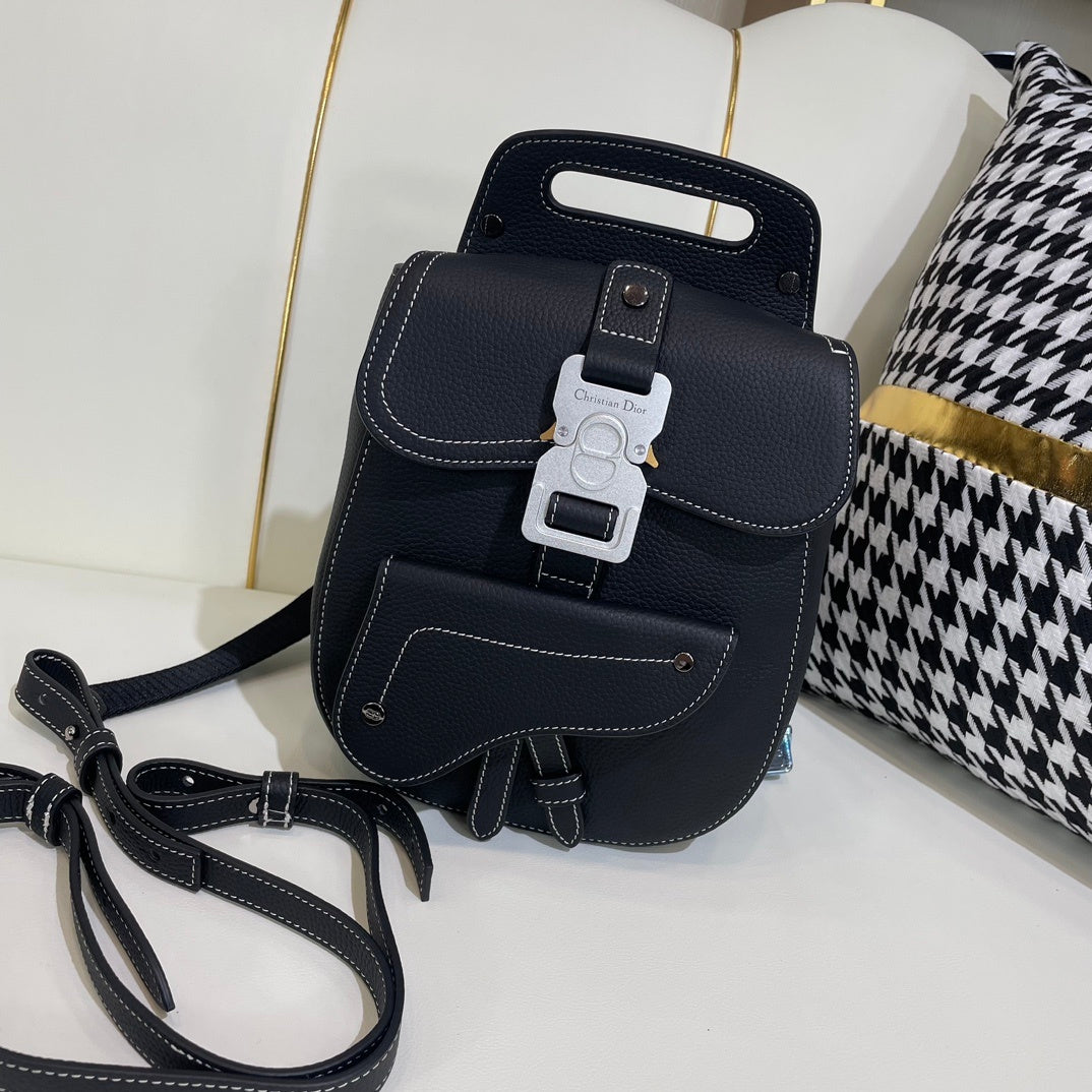 DIOR MESSENGER BAG