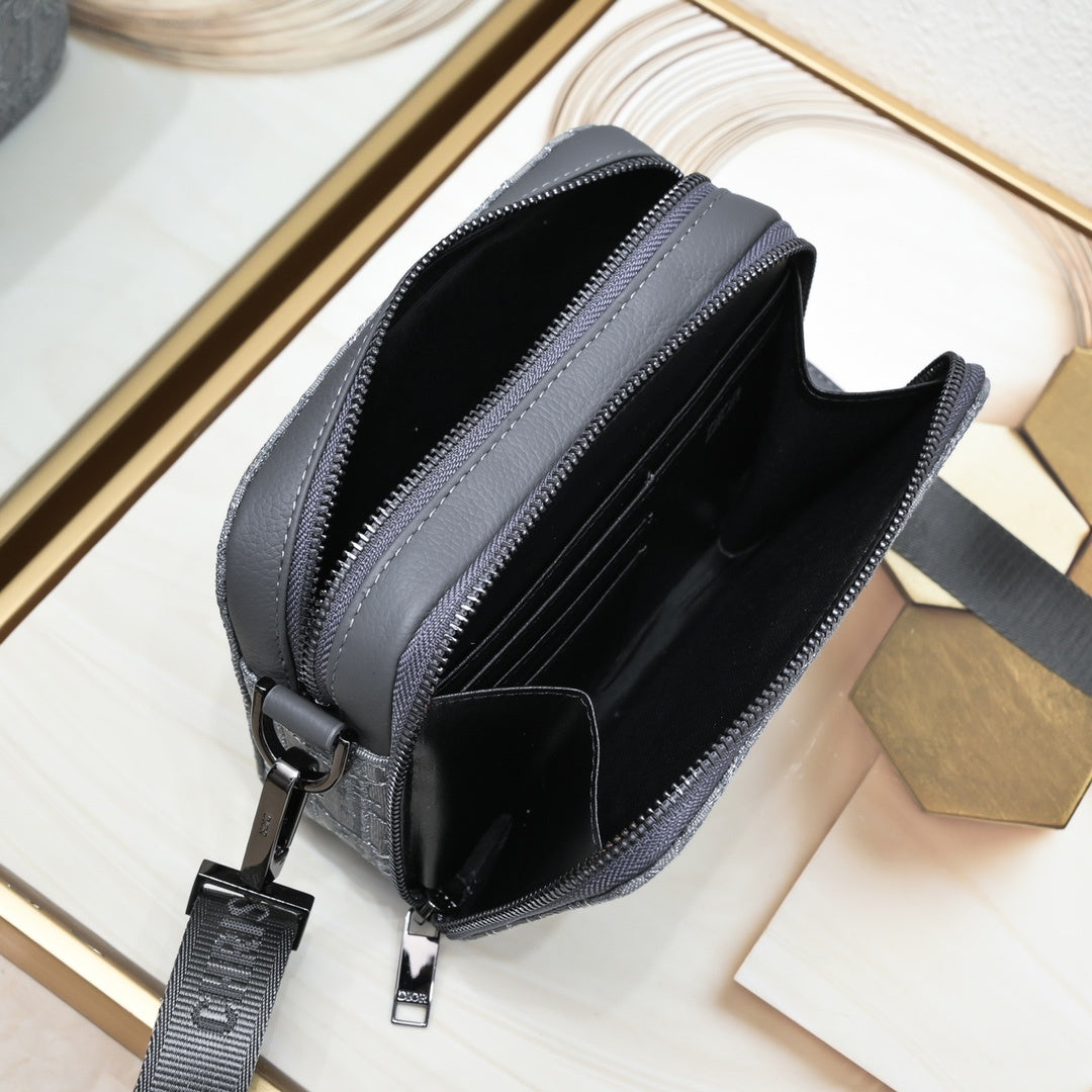 DIOR MESSENGER BAG