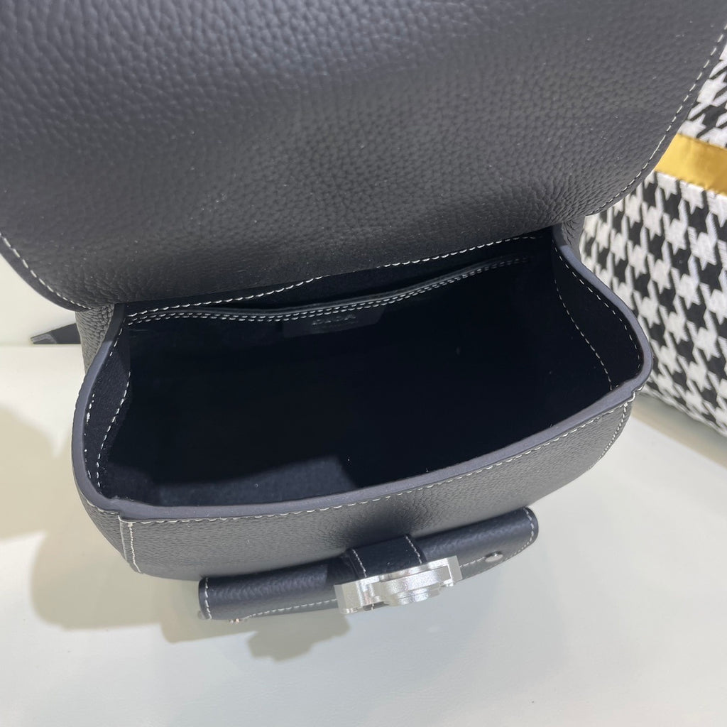 DIOR MESSENGER BAG