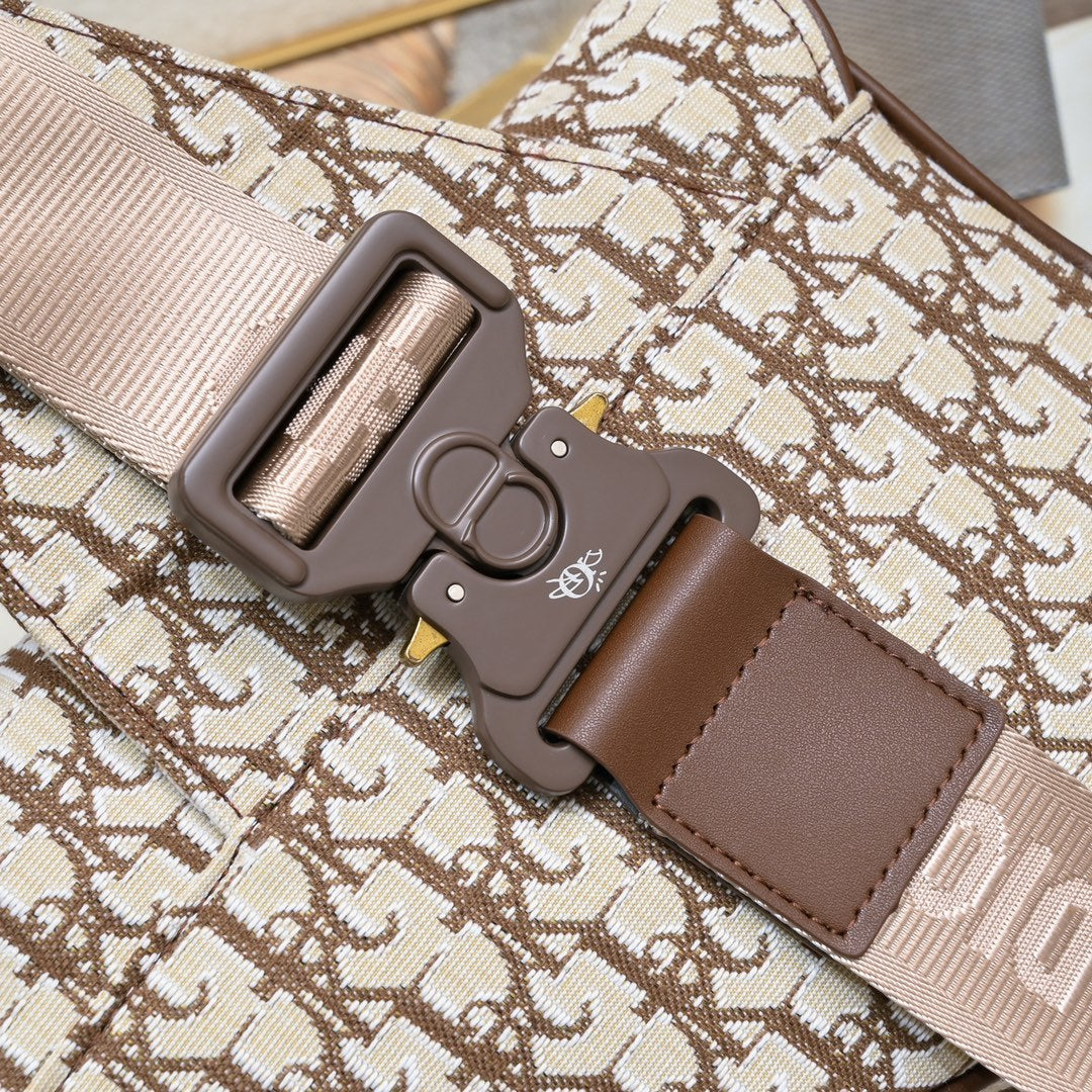 DIOR MESSENGER BAG