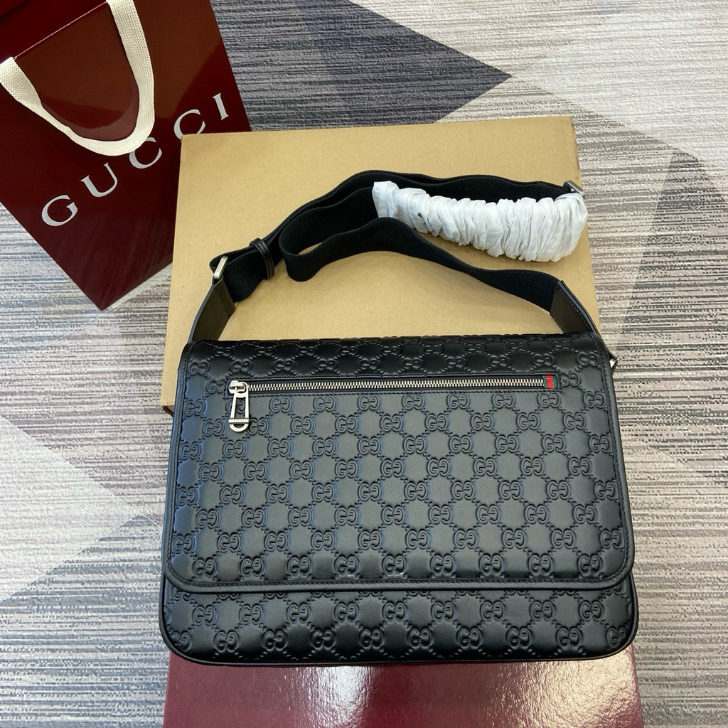 GUCCI MESSENGER BAG